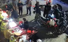 Vi phạm nồng độ cồn, cầm kéo đâm 2 CSCĐ bị thương