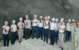 Tin vui về cao tốc 88km hơn 20.000 tỷ đồng: Nhánh hầm dài 3,2km được Đèo Cả đào thông, vượt tiến độ nhờ công nghệ đặc biệt