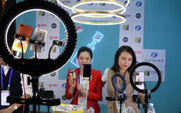 Bong bóng livestream Trung Quốc nổ tung: Nói khô cổ cả tháng không bán được sản phẩm nào, ngành công nghiệp tỷ USD bỗng trở thành ‘lò lừa đảo’‘