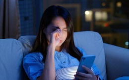 99% người có thói quen tắt đèn, xem điện thoại vào ban đêm sẽ mắc 4 chứng bệnh nguy hiểm này, hãy NGỪNG ngay khi còn có thể!