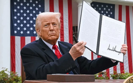 Nóng: Ông Trump hoãn áp thuế trong 90 ngày, tăng lên 125% với Trung Quốc, Dow Jones lập tức tăng hơn 2.500 điểm