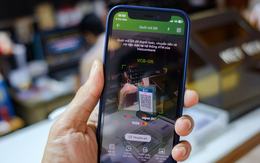 Một "ông lớn" ngân hàng dừng tặng loa chuyển khoản vì quá nhiều khách đủ điều kiện