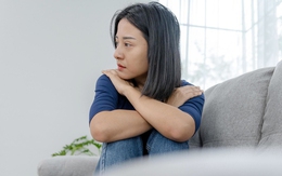 Sau giỗ đầu của chồng, tôi nhận được lời tỏ tình từ người bạn thân của anh ấy