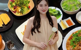 Ở cữ mà Mai Ngọc vẫn ăn uống theo kiểu này, người chê kỉ luật, khắt khe quá đà, người khen không tiếc lời