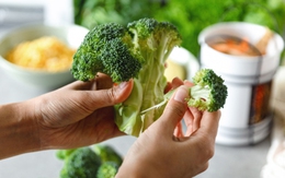 “Tiếc đứt ruột” với 2 phần giàu chất chống ung thư nhất trên bông cải xanh nhưng hầu như ai cũng vứt bỏ