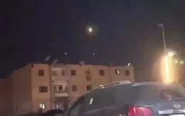 Giao tranh ác liệt nổ ra ở Tripoli, Libya - Xe bọc thép tiến vào thành phố