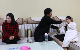 Nửa đêm, anh chồng đập cửa phòng tôi rầm rầm, chị dâu thì chống nạnh mắng oang oang, đến khi mẹ chồng chạy ra thì mọi chuyện mới sáng tỏ