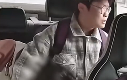 Vừa lên xe đi thi ĐH, người bạn ngồi cạnh bỗng gục xuống ngừng thở, nam sinh chỉ mất 1 giây để ra quyết định thay đổi cả đời mình