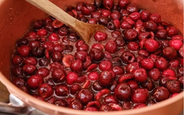 1 loại quả nhiều sắt hơn thịt bò, được Việt Nam chi hơn 1.257 tỷ đồng để thu mua: Bổ máu và trí não, còn bảo vệ tim hiệu quả