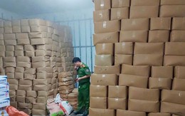 Công an Hà Giang phát hiện 29 tấn thực phẩm không rõ nguồn gốc chỉ trong một ngày