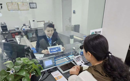 Người phụ nữ gửi tiết kiệm 18 tỷ đồng, một tuần sau quay lại thì tài khoản bằng 0, ngân hàng nói: “Đây không phải lỗi của chúng tôi”