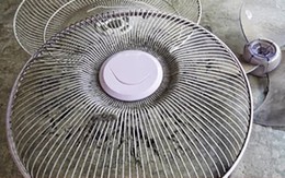 Vì sao quạt điện rất nhanh bám bụi?