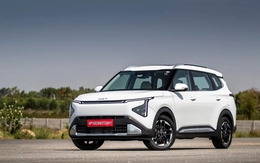 Ảnh thực tế Kia Carens Clavis vừa ra mắt: Có phanh tay điện tử, đồng hồ tốc độ 12 inch và 20 tính năng ADAS cấp độ 2