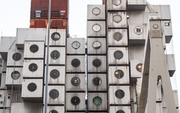 Tòa nhà từng thay phòng như LEGO, lắp xong căn hộ chỉ trong 3 tiếng - giờ chỉ còn vài khối sắt nằm trong bảo tàng