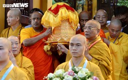 Cung rước xá lợi Đức Phật từ chùa Quán Sứ tới chùa Tam Chúc