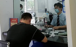 Vừa nhận chuyển khoản thành công đơn hàng 530 triệu đồng, tài khoản lập tức bị khoá, ngân hàng thông báo: Có bất thường