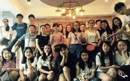 Đi họp lớp, bạn học đại gia "khoe của", còn tôi nói nợ 700 triệu: Sáng hôm sau tôi 1 nhận tin nhắn mà cả đời khó quên