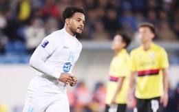 Lập cú đúp trước HAGL, chân sút ngoại của Nam Định gửi thông điệp tới Xuân Son