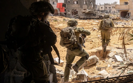 Israel đánh lớn, đổ quân vào cả 2 đầu dải Gaza