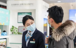 Người phụ nữ gửi tiết kiệm 21,4 tỷ đồng, sau 20 năm con trai đến rút tiền được ngân hàng thông báo: “Sổ tiết kiệm của mẹ anh không có hiệu lực”