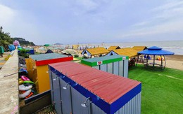 Cảnh khó tin ở bãi biển nổi tiếng ở Thanh Hóa