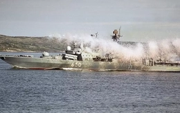 Đau đầu cải tạo tàu chiến mang tên lửa Zircon suốt 11 năm