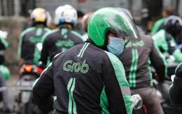 Chạy Grab, Gojek được 200k/ngày mà mỗi cuốc xe bị "cắt máu" đến 20%: Làm nghề này ở đây là khổ hay sướng?