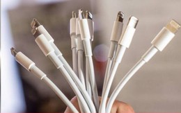 Cháy nhà vì ném dây sạc điện thoại lên giường rồi bỏ đi