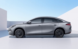 Gã khổng lồ Trung Quốc bán xe chạy dịch vụ giá quy đổi 340 triệu, 520km/sạc: Đi trước hay sau Việt Nam?