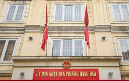 Hà Nội đồng loạt treo cờ rủ tưởng niệm nguyên Chủ tịch nước Trần Đức Lương