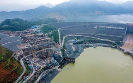 Thiết bị siêu trọng nặng 110 tấn vừa hạ đặt thành công, dự án 9.200 tỷ đồng đang thần tốc về đích