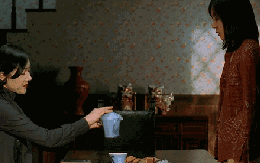 Bác hàng xóm muốn tôi làm "mẹ kế" của cháu nội bác, khi tôi đồng ý thì mẹ đẻ của đứa trẻ quay về, làm xáo trộn tất cả