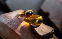 Phát hiện "kho báu" quý giá dưới móng của tòa nhà