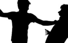 Ghen tuông, người yêu cũ và người yêu mới của một cô gái đánh nhau