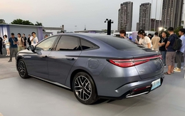 Cạnh tranh tàn khốc: Đột nhiên hạ giá 34%, mẫu xe 'ăn' 3,4L/100km, đi 2000km không cần tiếp thêm xăng