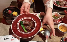 Khách Việt ấn tượng với trải nghiệm ở quán lẩu Trung Quốc, nhận xét: "Vua chúa cũng chỉ đến thế là cùng!"