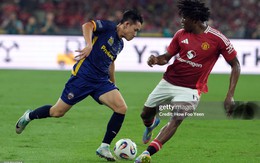 Báo quốc tế cho Hai Long điểm rất cao, tiếc vì chưa chọc thủng lưới Man Utd