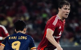 Mờ nhạt trước hậu vệ Campuchia, Rasmus Hojlund bị Man Utd 'bán tháo'