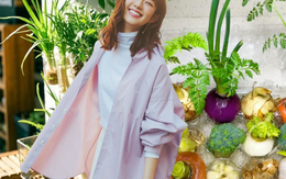 Tôi học mẹ chồng trồng rau thủy canh: Không ngờ khoai lang, gừng, củ cải đều hóa thành cây xanh tuyệt đẹp trong nhà