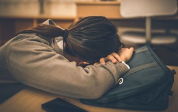 Con gái hành động dại dột, thông báo của cha mẹ khiến ai nấy không hiểu nổi: Tôi đang đọc cái gì vậy?