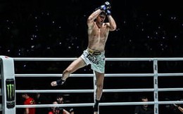Cận cảnh võ sĩ muay Thái lên gối hạ gục đối thủ, nhảy 'siu' như Ronaldo