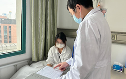 Nữ sinh 14 tuổi phải tiêm insulin suốt đời vì tiểu đường, bác sĩ nhắc: Đừng dùng 3 thứ này thay bữa ăn