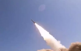 Ra mắt tên lửa tầm xa 1.200km Qassem Basir mới vượt qua THAAD và Patriot