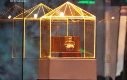 Cận cảnh Xá lợi trái tim Bồ tát Thích Quảng Đức