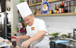 Đầu bếp thưởng 1 tỷ cho ai bán lòng se điếu thật: Đại sứ ẩm thực Việt, từng nấu ăn cho cố Thủ tướng Lý Quang Diệu...nhưng cũng lắm thị phi