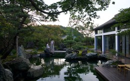 Cặp vợ chồng chi 7 tỷ đồng thuê 1.000m2 đất trong 40 năm, xây biệt thự nghỉ hưu ở tuổi 44, không con cái vẫn hài lòng