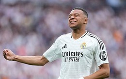Kylian Mbappe chúc mừng PSG vô địch Champions League