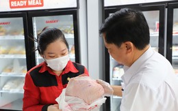 Người tố cáo bán 'thịt bẩn' bị C.P chấm dứt hợp đồng lao động