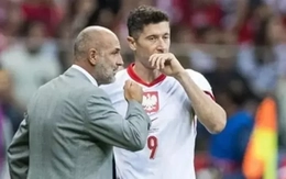 Bị tước băng đội trưởng, Lewandowski cáo buộc HLV tuyển Ba Lan “phản bội”