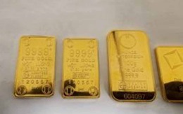 Phát hiện vàng thỏi tinh khiết 98% trong kiện hàng quần áo